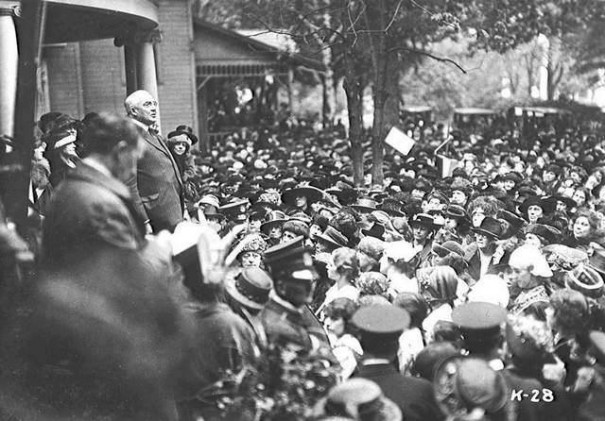 Republican Presidential nominee Warren G. Harding speaks to a crowd of supporters gathered outside his home.